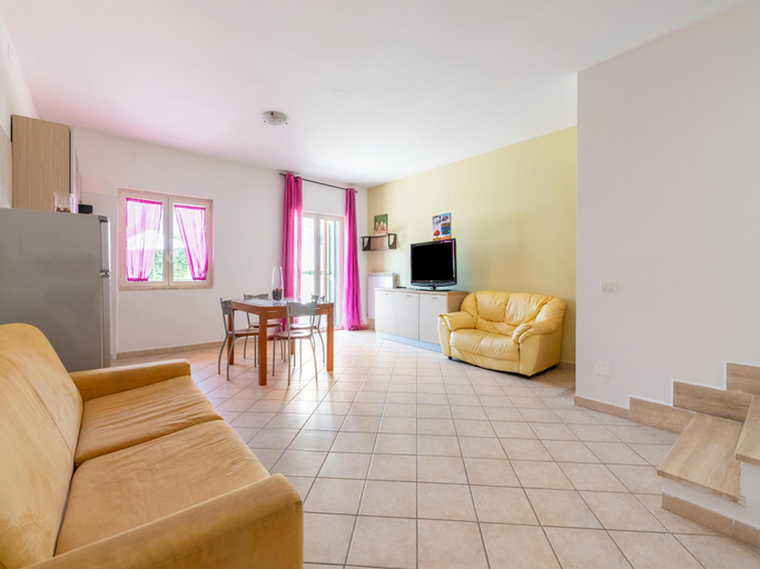 Others 3, Villa Steps from the Beach, Salerno