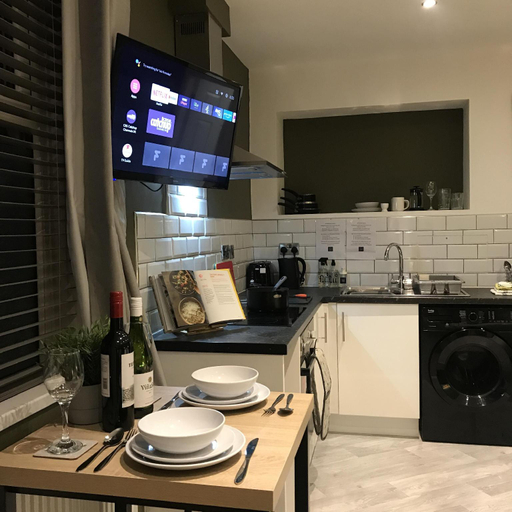 Others 4, Contemporary 1 bed studio for comfy stay in Wigan, Wigan