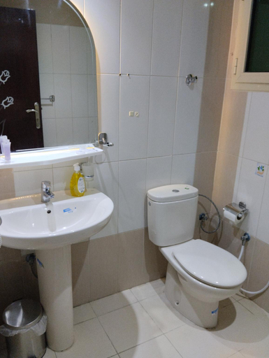 Bathroom 2, Al Faisaliyya, Makkah