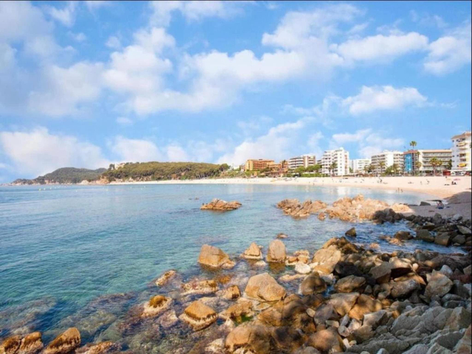 Others 5, Villa in Costa Brava near Cala Canyelles Beach, Girona