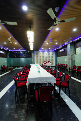 Food & Drinks, Hotel Vrinda Palace Seva Dham, Mathura