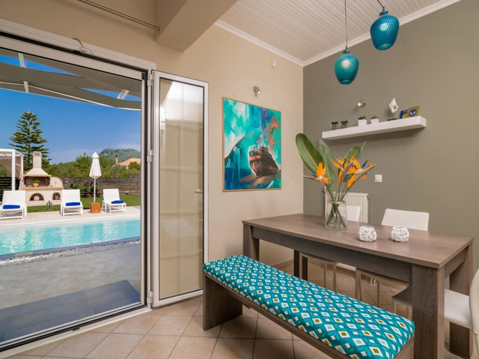 Food & Drinks 3, Villa in Zakynthos with Pool & Near Tsilivi Beach, Ionian Islands