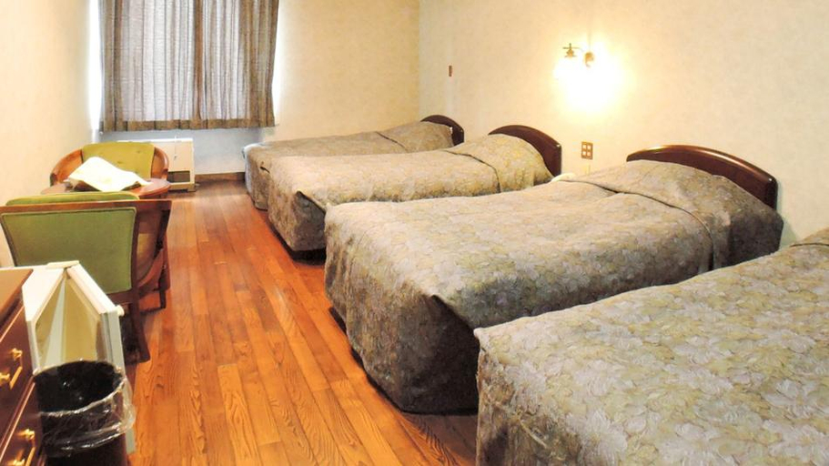 Others 5, Hotel Fusch, Kitaakita