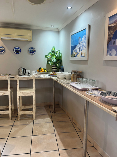 Food & Drinks 4, Santorini Guesthouse, Buffalo City
