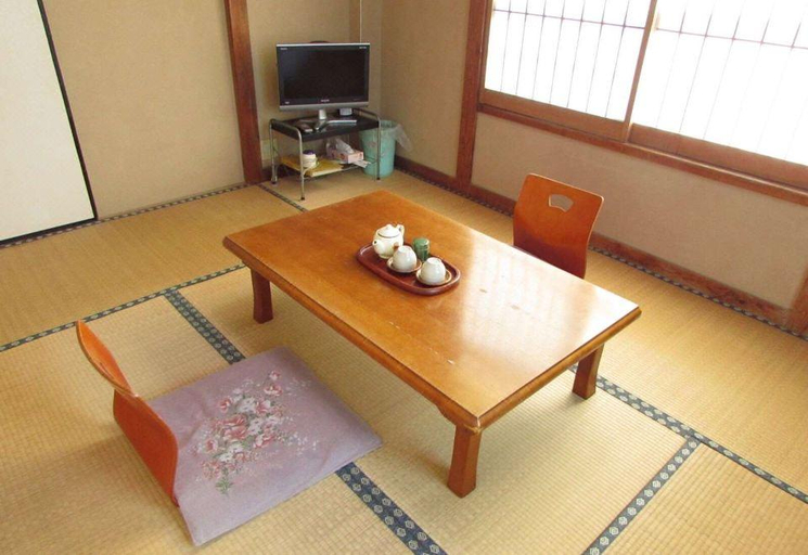 Others 2, Minshuku Hamanoyu, Ōarai