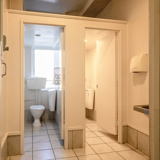 Bathroom 4, Kiwi International Hotel, Waitakere