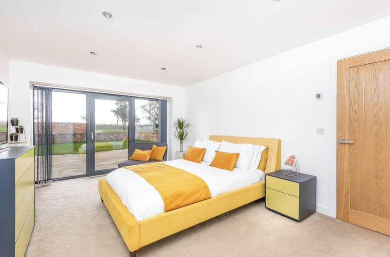 Others 2, Captivating 4-bed House in Lincoln, Lincolnshire