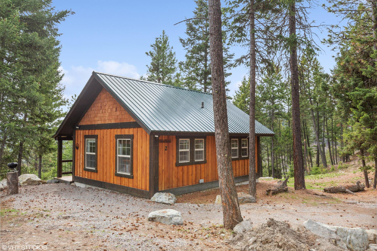 Others 2, Whispering Pines cabin rentals, Flathead
