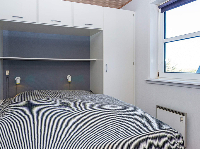 Bedroom 2, 6 Person Holiday Home in Fano, Fanø