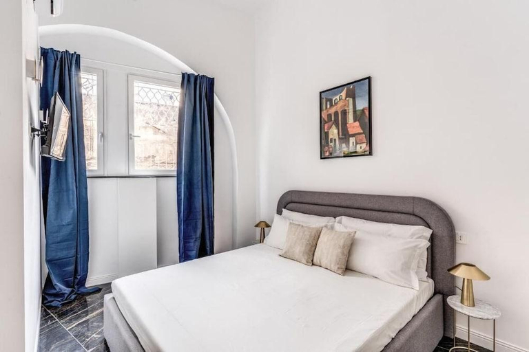 Bedroom, Palazzetto Santa Lucia, Napoli