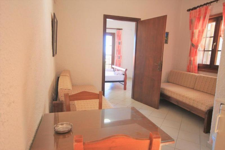 Others 5, Hotel Delphi, Thessaly