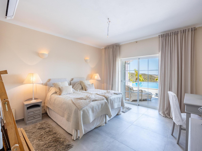 Bedroom 5, Nice Villa in Budens With Pool, Vila do Bispo