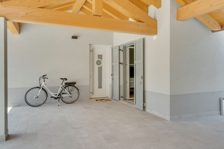 Others 4, La Rosa di Greta - 2 Ebikes, 2 Car Charging, Gorizia