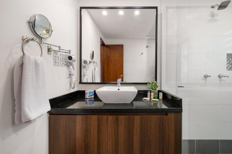 Bathroom 3, Leblon Suites Hotel Milla de Oro, Medellín