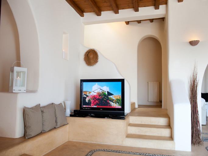 Others 3, Villa in Mykonos near Agios Sostis Beach, South Aegean