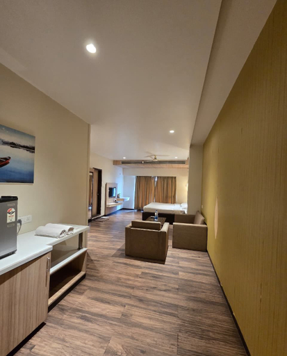 Others 5, THE FOUR SEASONS RECREATION, Jalgaon