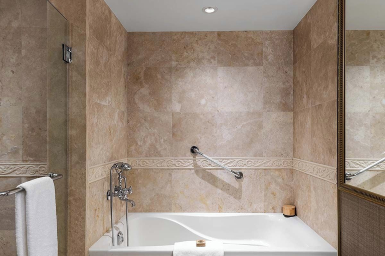 Bathroom 4, Wedgewood Hotel & Spa, Greater Vancouver