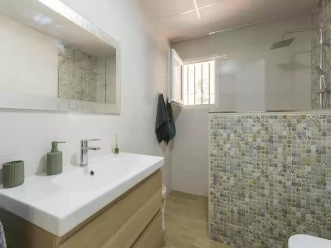 Bathroom 2, Cova De L'aire - Villa With Private Pool In Barx, Valencia