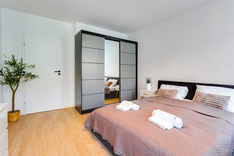 Others 3, Aksamitna Przystań przy Starym Rynku, Poznań City