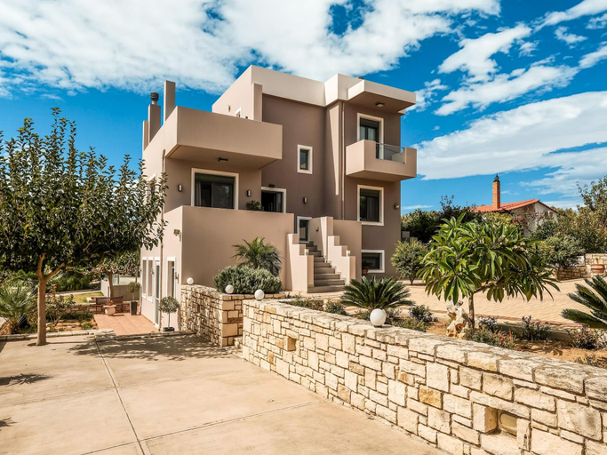 Others 4, Villa in Crete with Stunning Sea Views, Crete