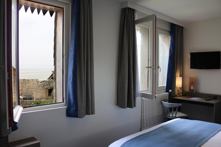 Bedroom 2, Le Mouton Blanc, Manche