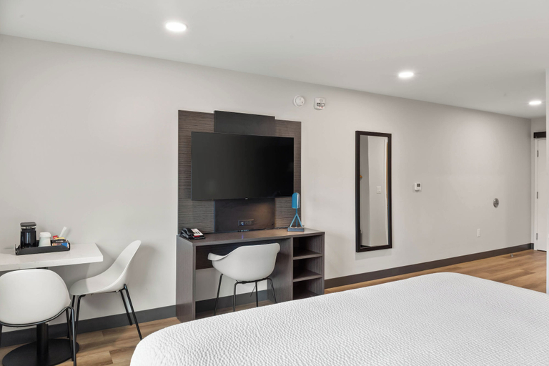 Others 3, Studio 6 – Fort Frances, On, Rainy River