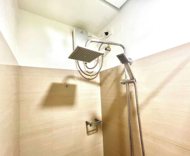 Bathroom 4, MOA Aseana Central Prime Accommodations, Pasay City