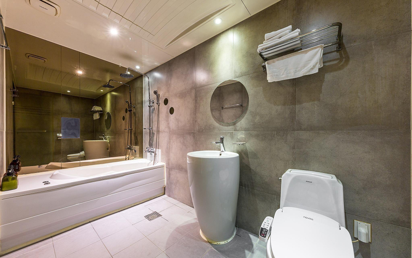 Bathroom 5, Siheung Seven  Hertz, Siheung