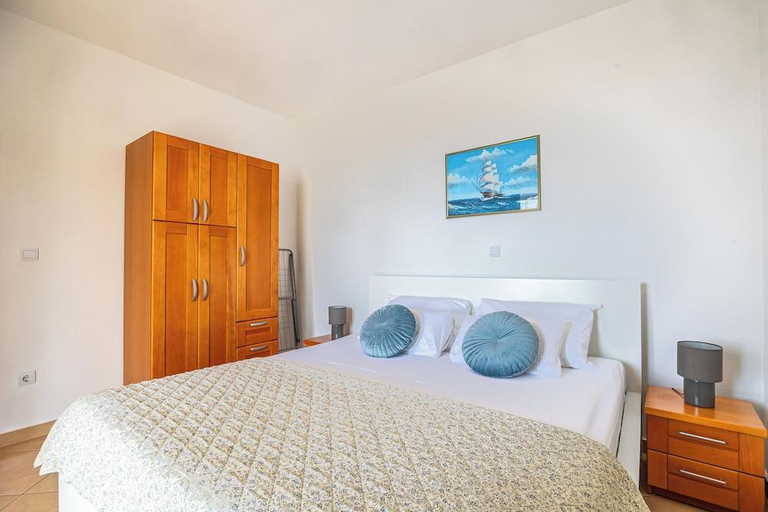 Bedroom 3, Apartments Seaview, Tučepi