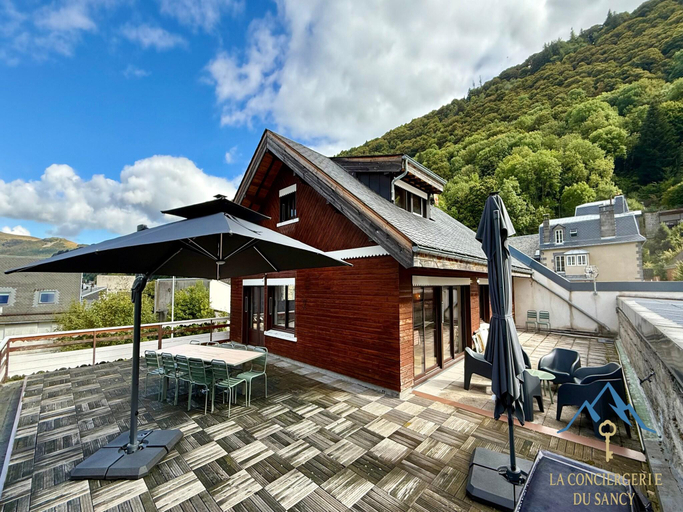 Others 3, Chalet with Expansive Panorama Terrace, Puy-de-Dôme