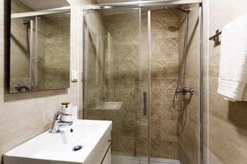 Others 3, WHome | Alfama Premium Apartment, Lisbon