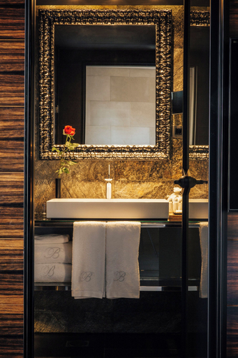 Bathroom 5, Hotel Bagues a Small Luxury Hotels of the World, Barcelona