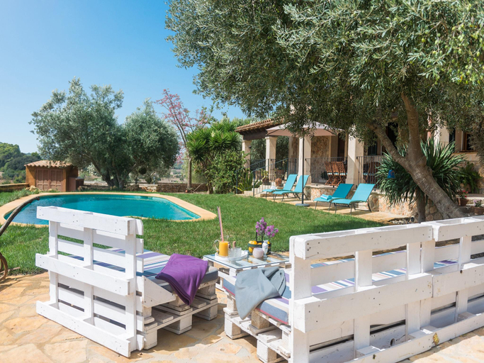Others 2, Es Cocons - Villa With Private Pool In Sineu, Baleares