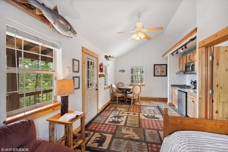 Others 3, Whispering Pines cabin rentals, Flathead