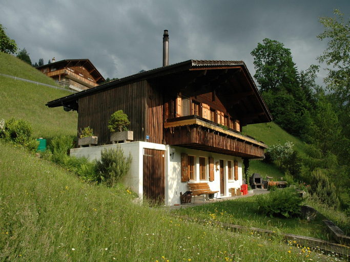 Others 3, Detached chalet with view of the Alps, large terrace and veranda, Niedersimmental
