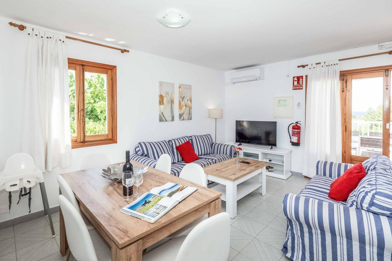 Others 5, Villa Llevant Sol, Baleares