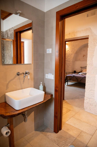 Bathroom, B&B Pietra Rosa, Bari