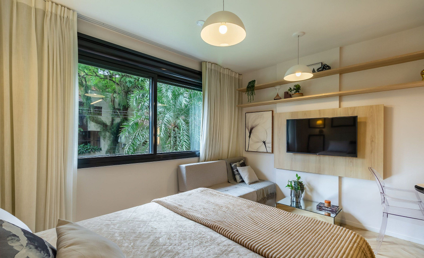 Others 3, Luxury and Sophisticated Studio Apartment with Garage LBO203, Porto Alegre