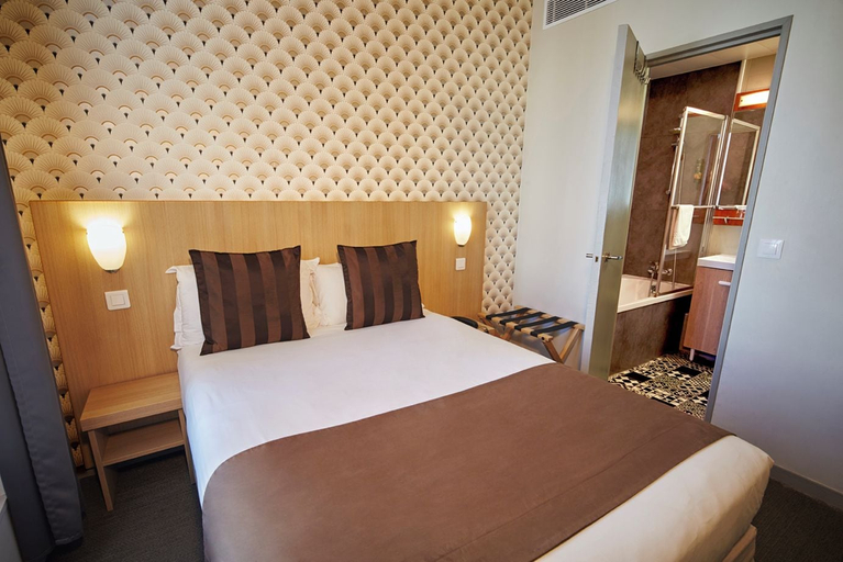 Bedroom 1, Hotel Paris Villette, Paris