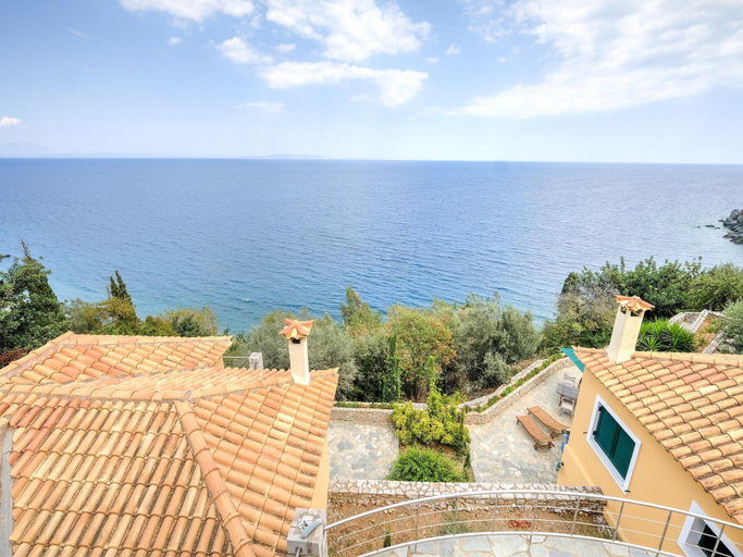 Others 5, Villa in Pera Melana near Kissakas Beach, Peloponnese