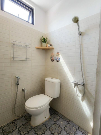 Bathroom, Cilacap Guesthouse, Cilacap