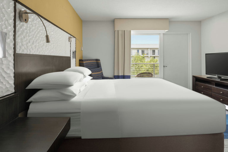 Bedroom 3, Southbank Hotel by Marriott Jacksonville Riverwalk, Duval