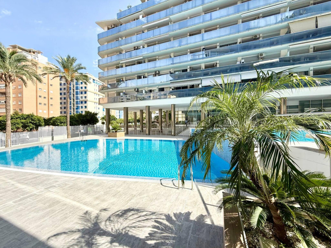 Others 3, Luxurious 2-Bedroom Apartment in La Cala with Pools, Sauna and Gym, Alicante
