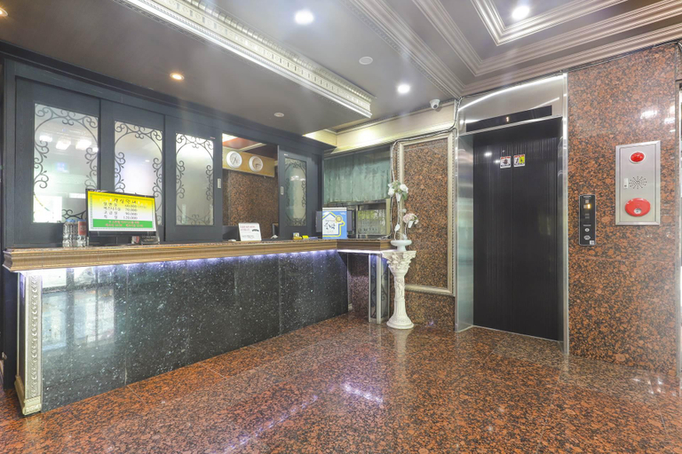Others 4, Pohang Daejamdong Business A, Pohang