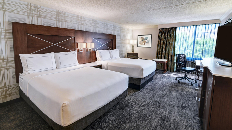 Bedroom 3, DoubleTree by Hilton Madison Downtown, Dane