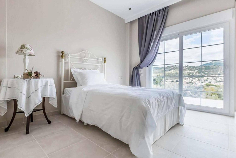 Bedroom, Villa Revenio, Thessaly