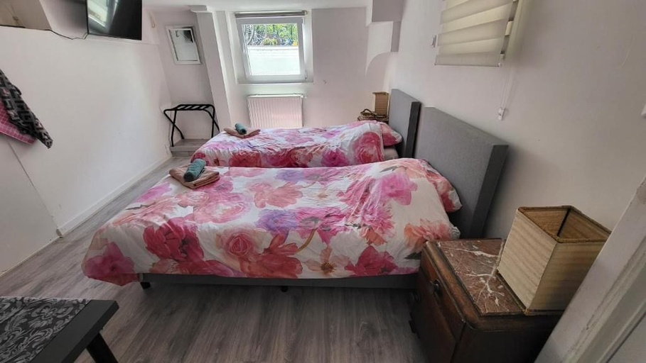 Bedroom 4, BnB souterrain, Amsterdam