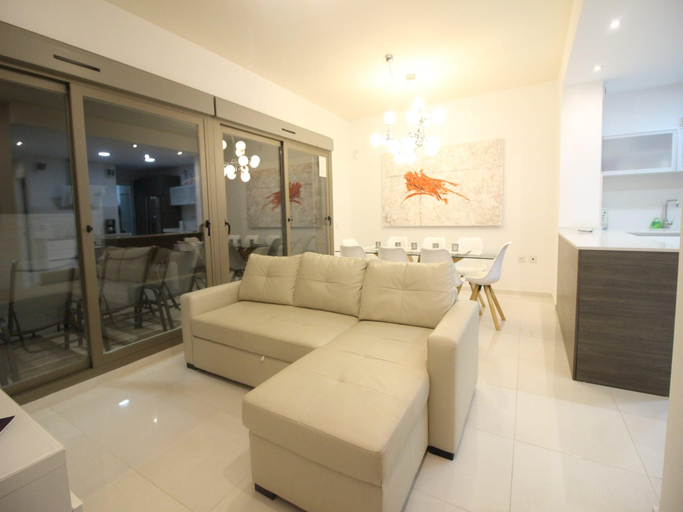 Others 5, Spacious Villa in Villamartín for 6, Alicante
