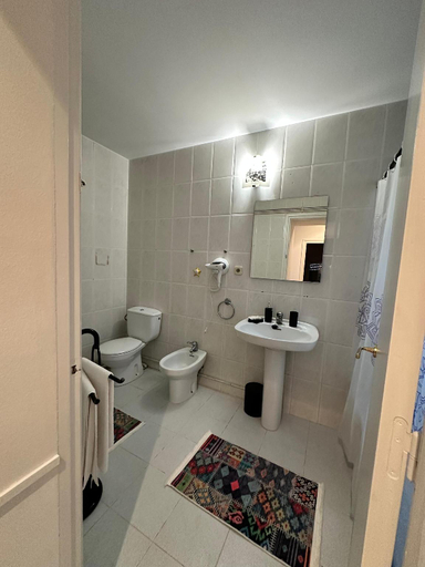 Bathroom 3, Vista Alegre Rest House 8 Person, Barcelona