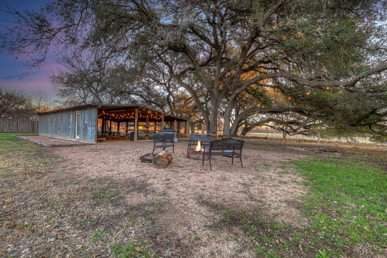Others 4, Olive St. Ranch Dolly's House, Gillespie
